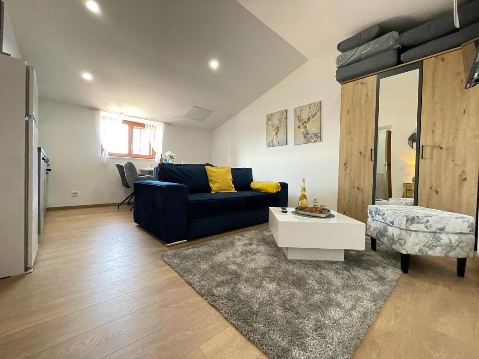 Astraluxe Apartment Fazana Ngoại thất bức ảnh